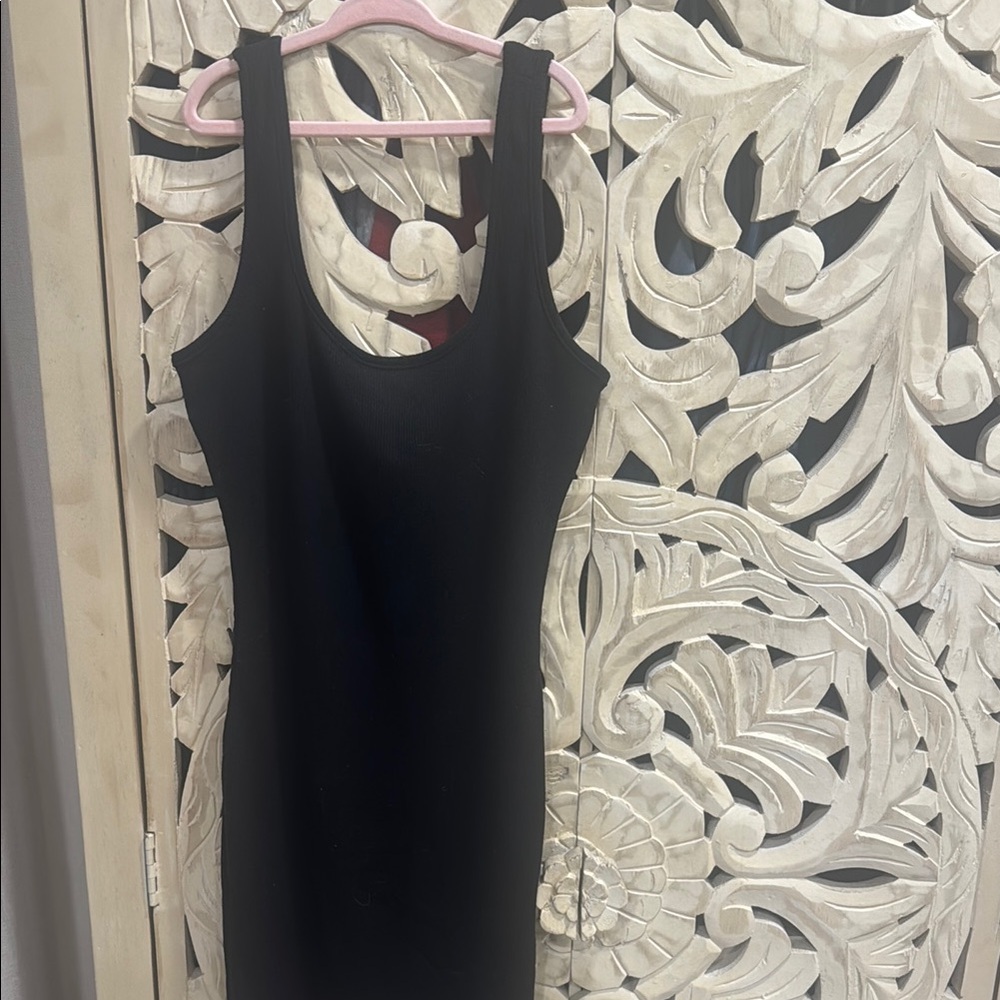 Elegant Black Sleeveless Dress